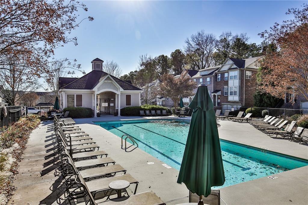 1934 Cobblestone Circle NE