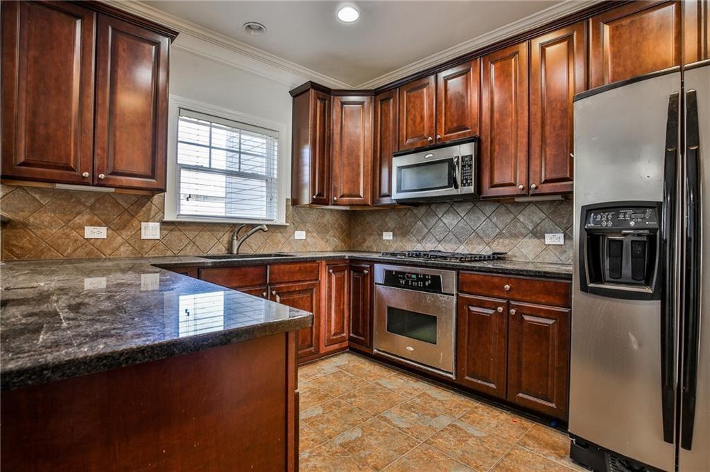 1934 Cobblestone Circle NE