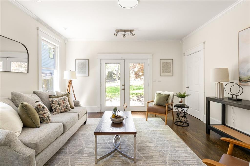 136 Flora Avenue NE