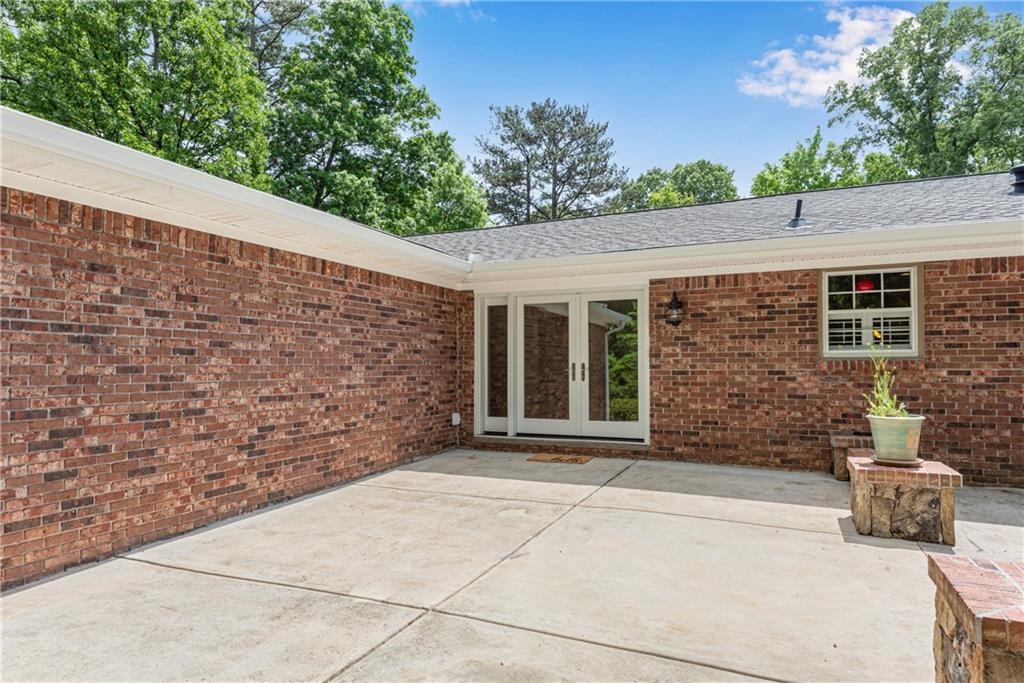 2310 Kings Point Drive