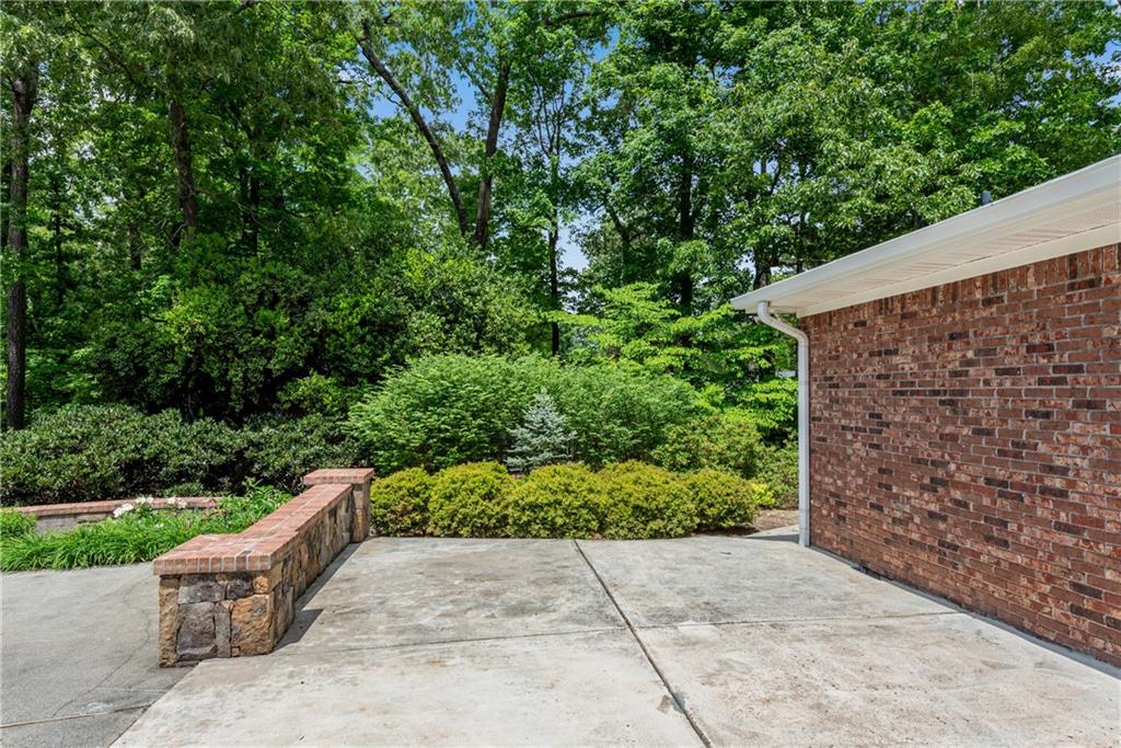 2310 Kings Point Drive