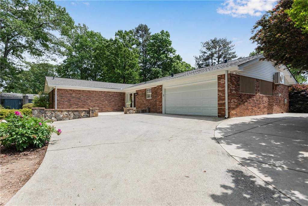 2310 Kings Point Drive