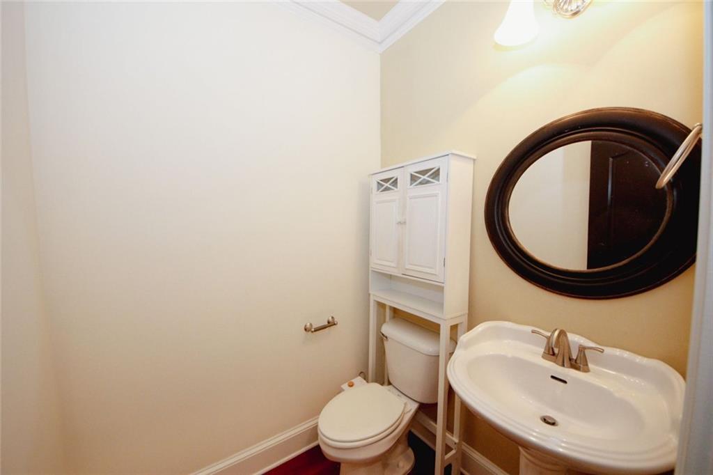 2418 Dresden Parc Circle NE