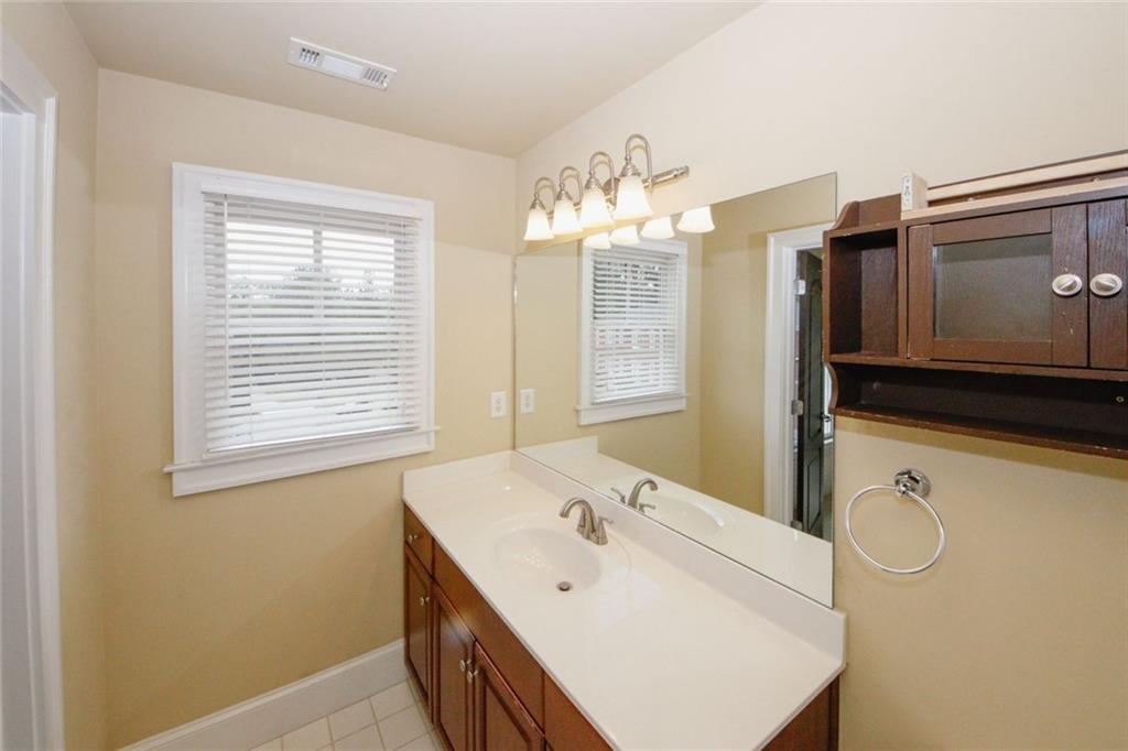 2418 Dresden Parc Circle NE