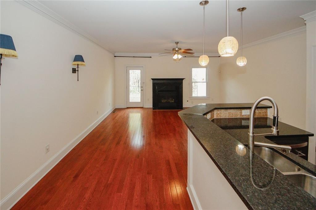 2418 Dresden Parc Circle NE