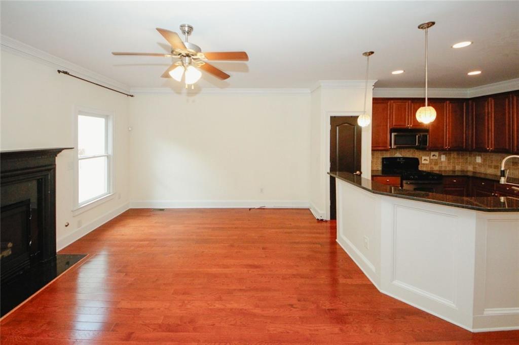 2418 Dresden Parc Circle NE