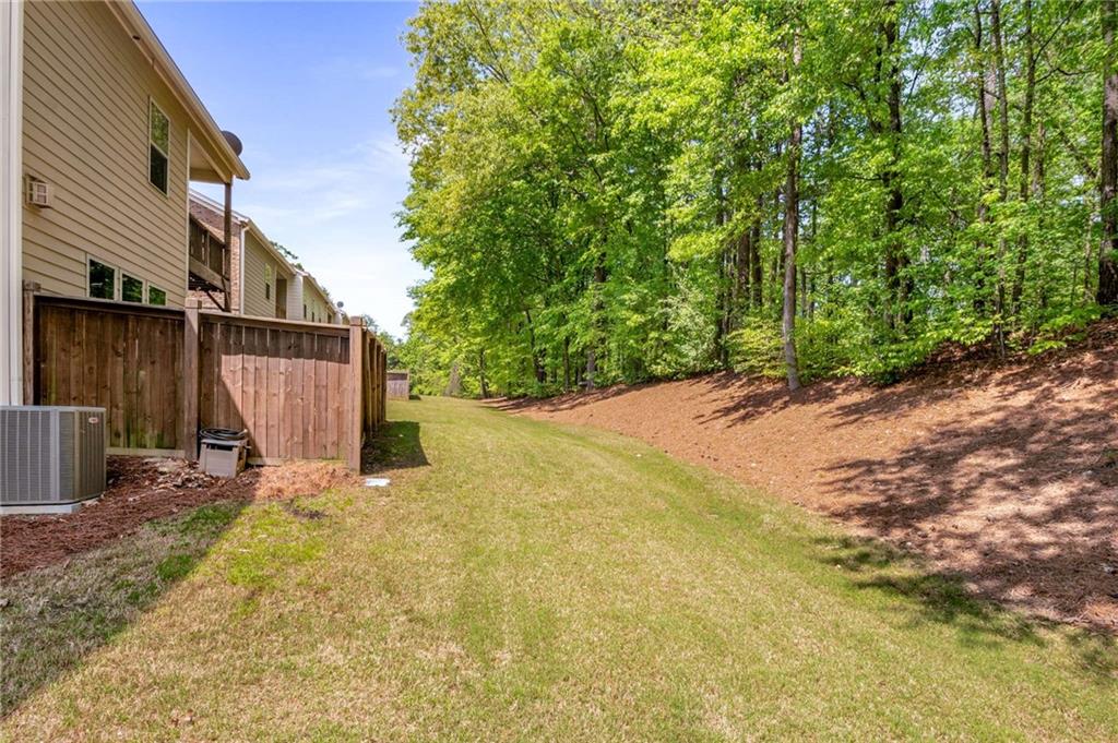 1983 Silver Birch Drive SE