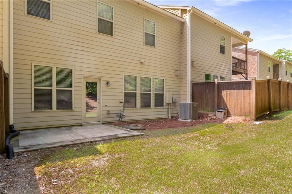 1983 Silver Birch Drive SE