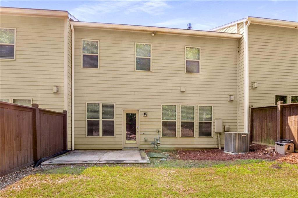 1983 Silver Birch Drive SE