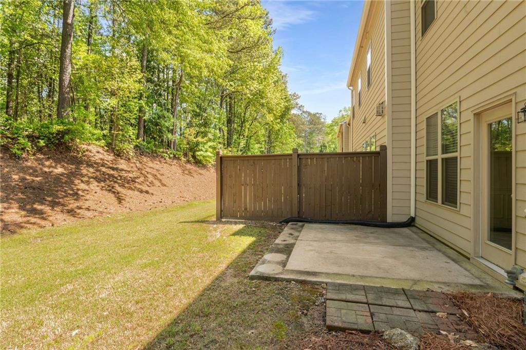 1983 Silver Birch Drive SE