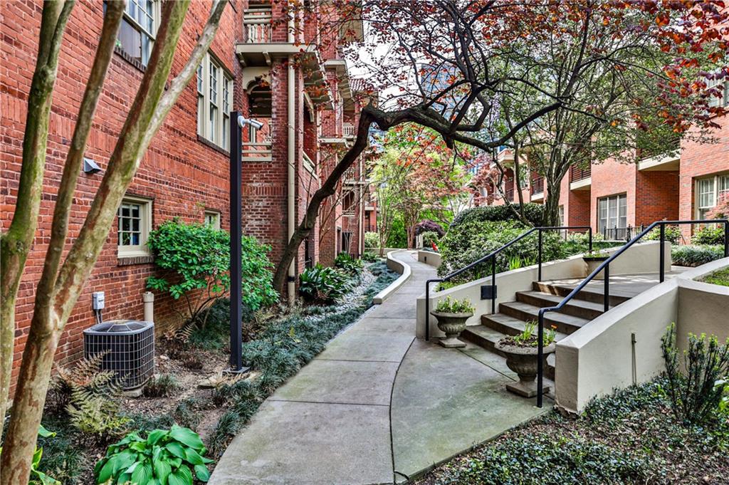 273 12th Street NE Unit 313