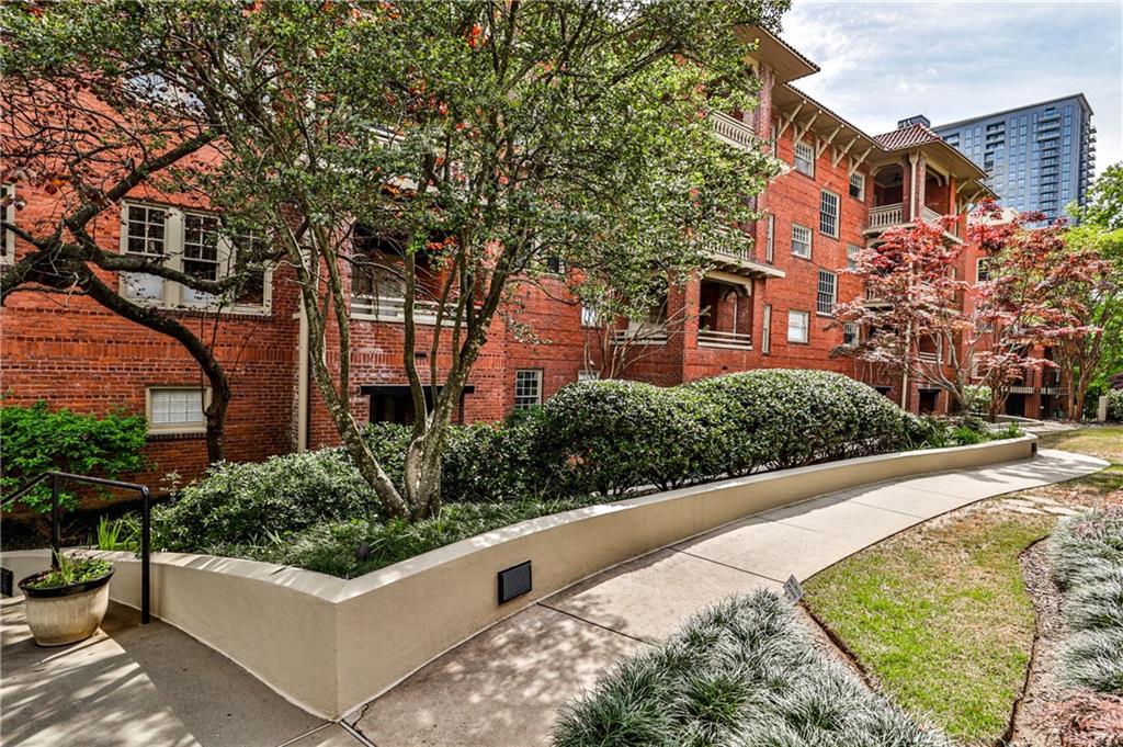 273 12th Street NE Unit 313