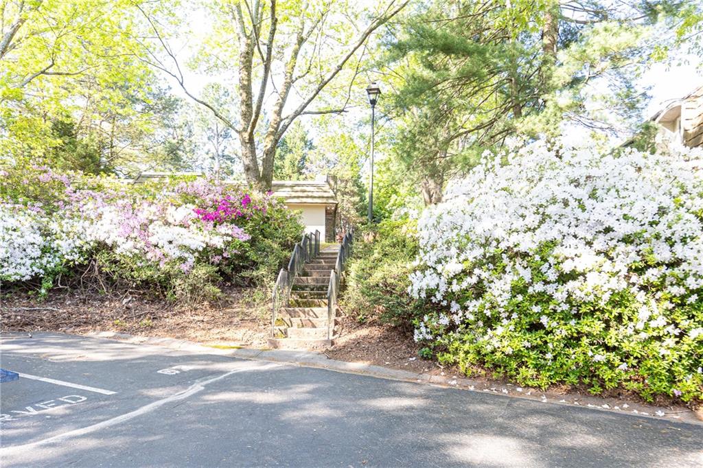 725 Dalrymple Road Unit 3G