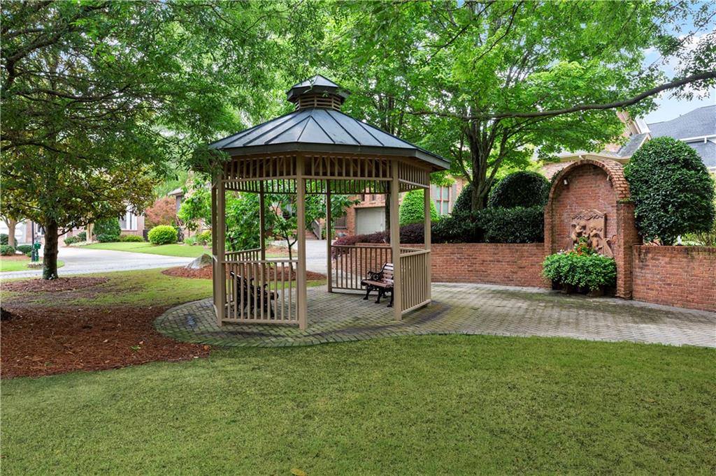 1061 Arbor Trace NE