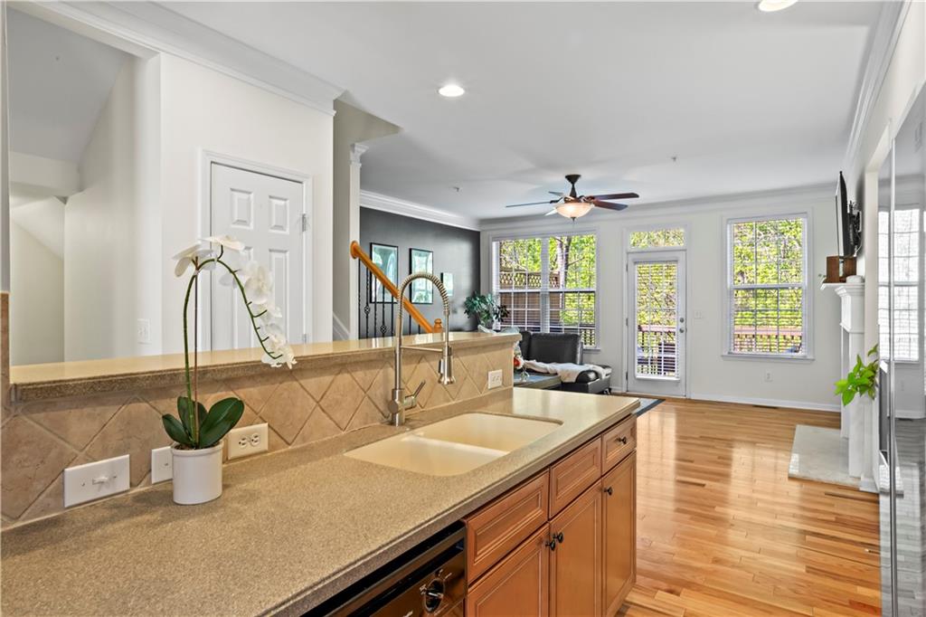 1723 Highlands View SE