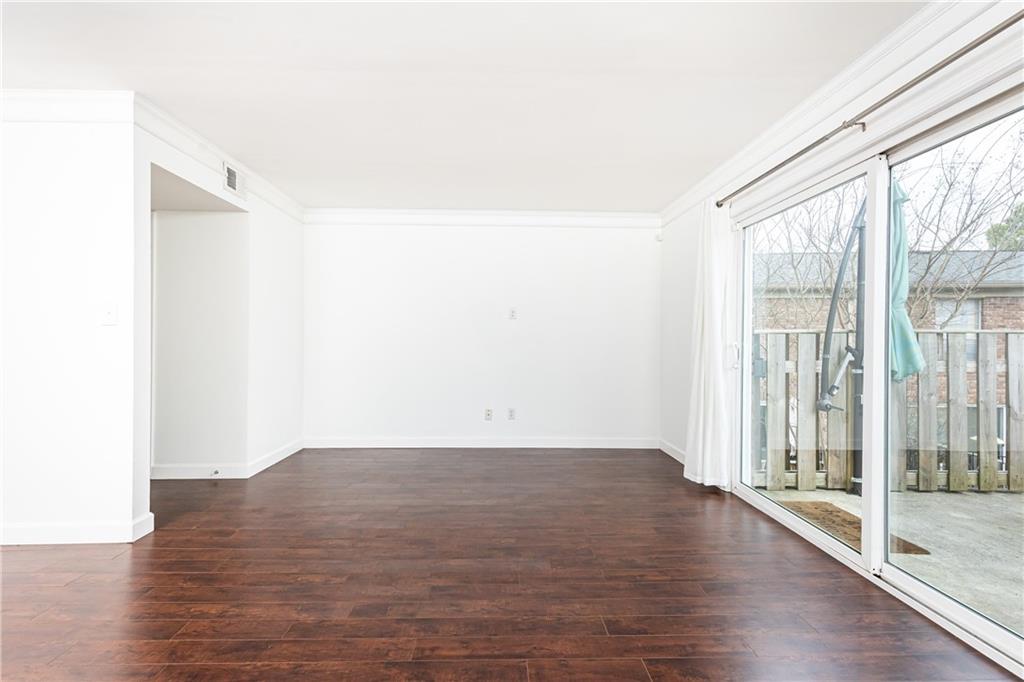 5672 Kingsport Drive Unit 4