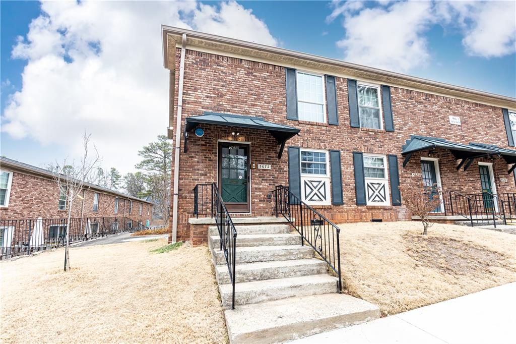5672 Kingsport Drive Unit 4