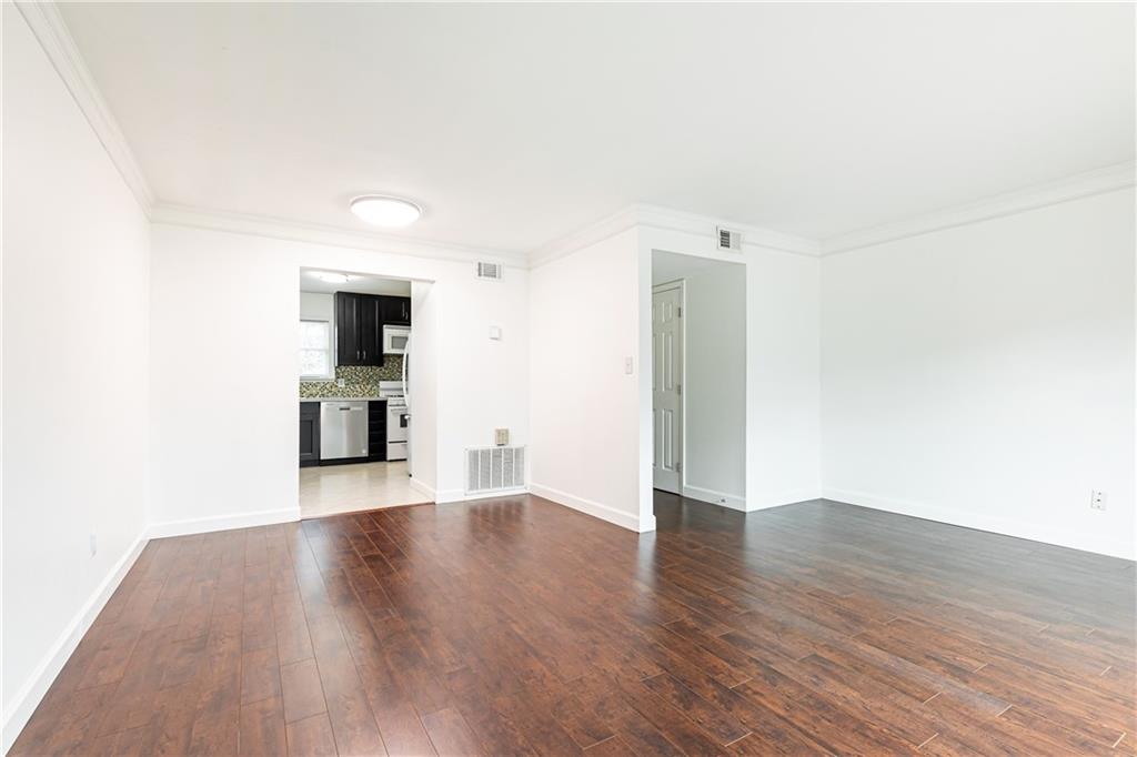 5672 Kingsport Drive Unit 4