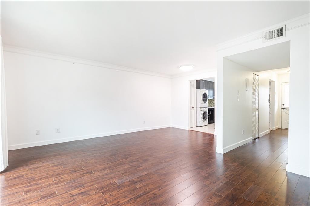 5672 Kingsport Drive Unit 4