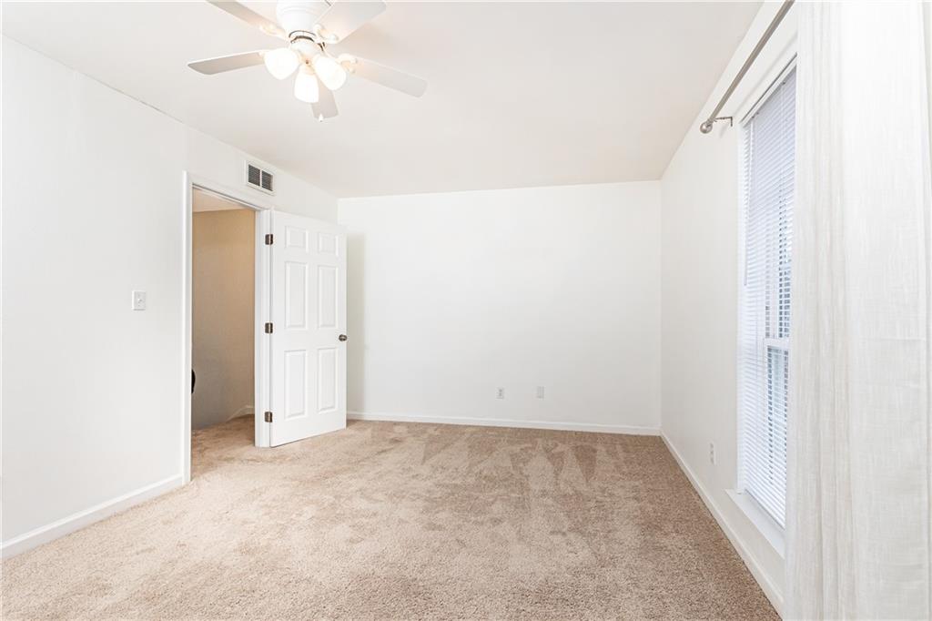 5672 Kingsport Drive Unit 4