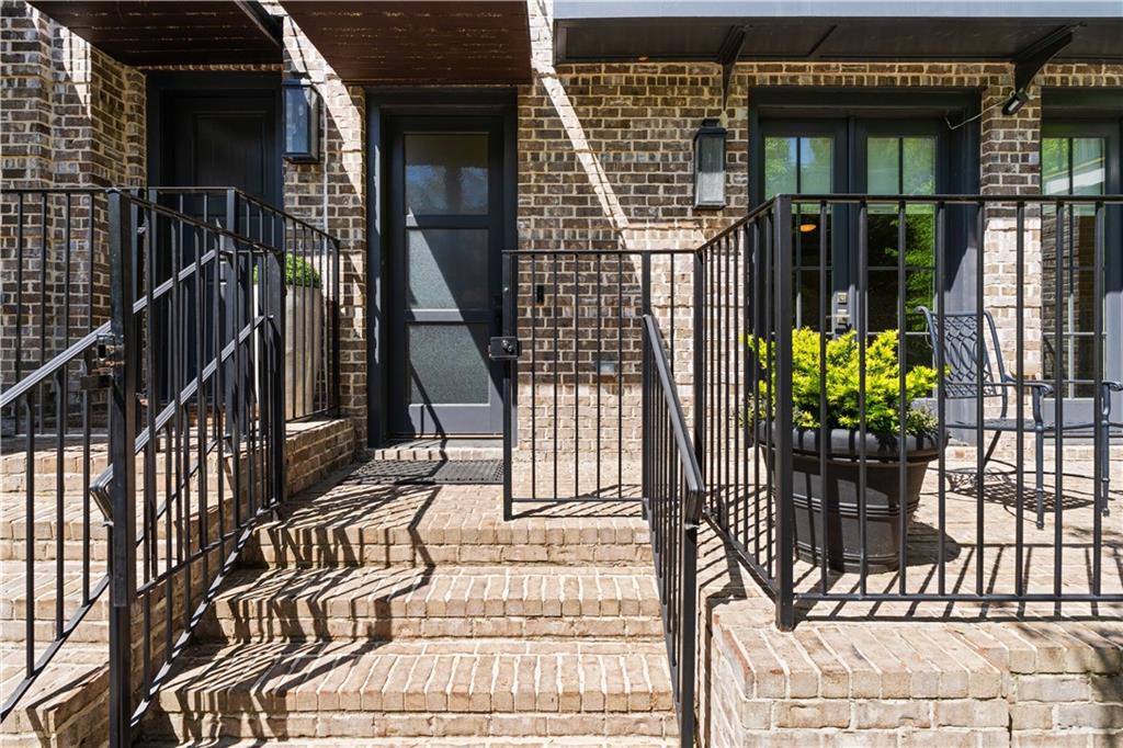 1059 Abington Court