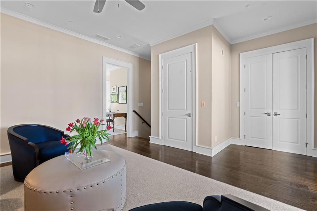 1059 Abington Court