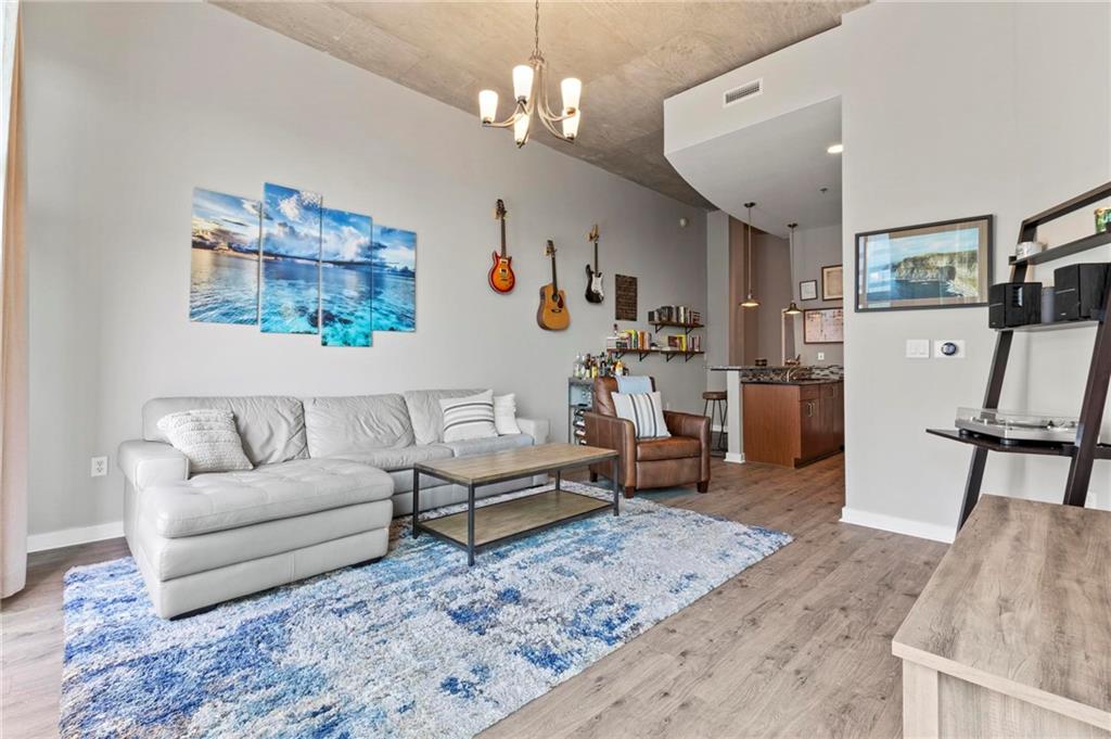 943 Peachtree Street NE Unit 2002