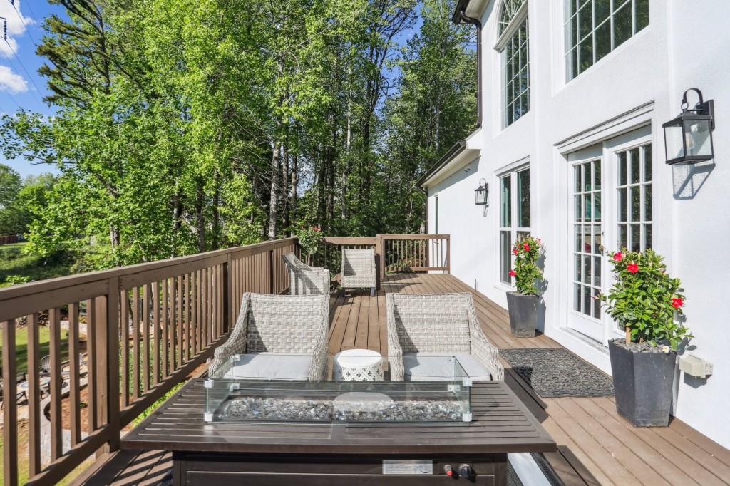 900 Crossfire Ridge NW