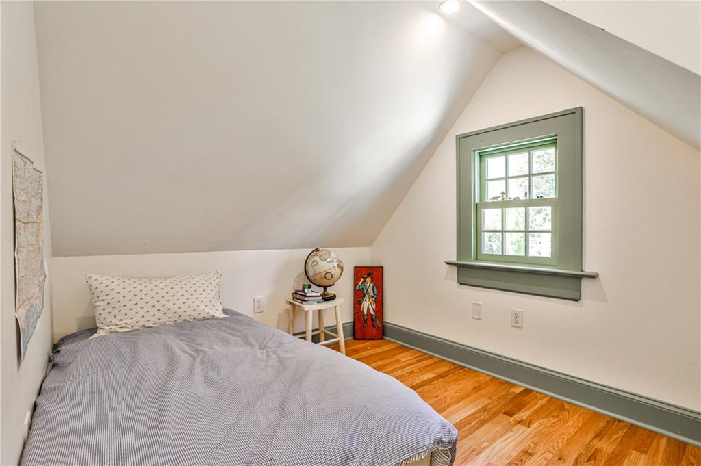 272 Rumson Road NE