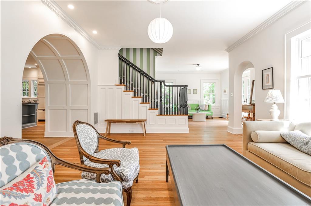 272 Rumson Road NE