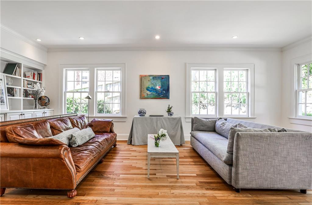 272 Rumson Road NE