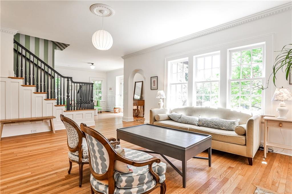 272 Rumson Road NE