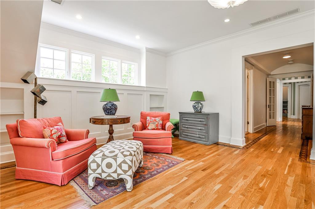 272 Rumson Road NE