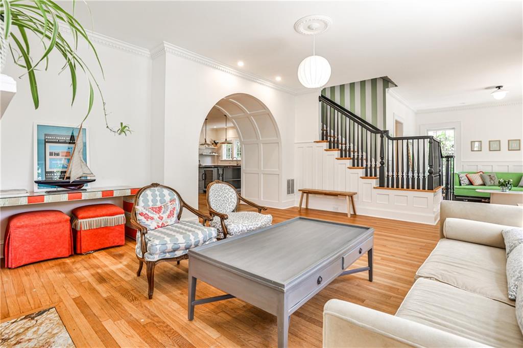 272 Rumson Road NE