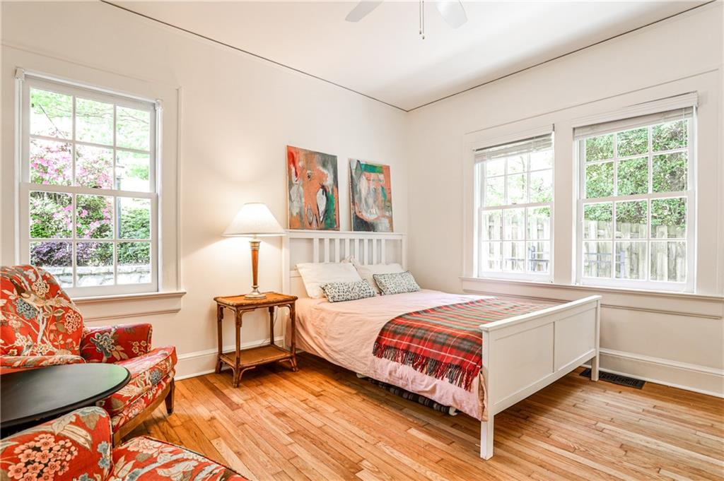 272 Rumson Road NE
