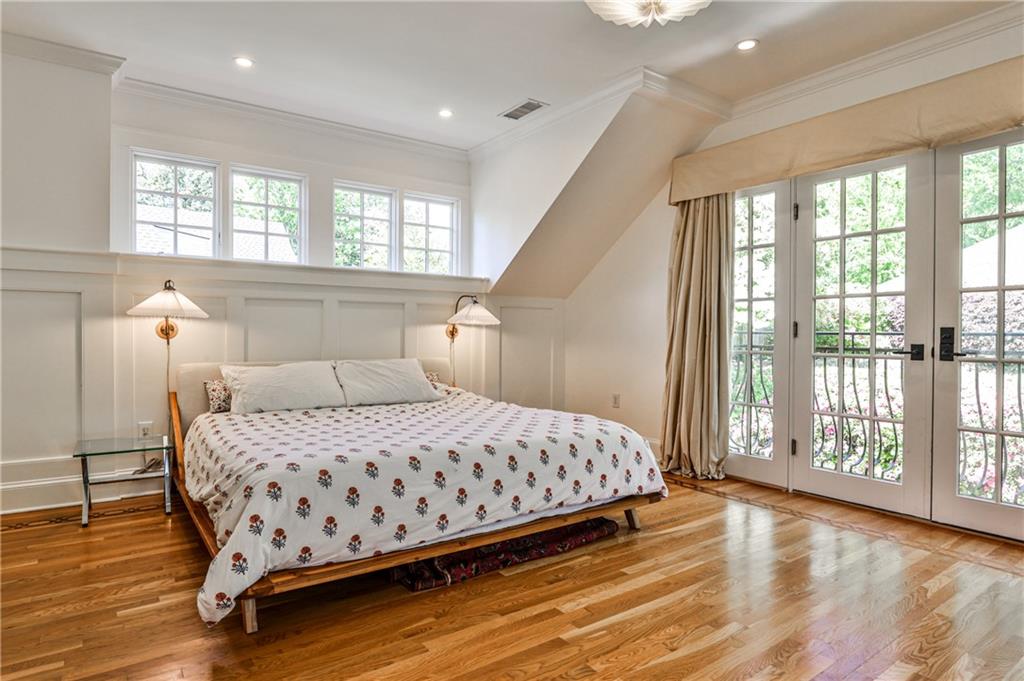 272 Rumson Road NE