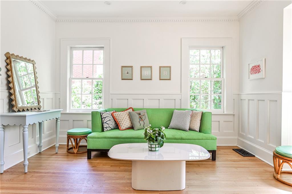 272 Rumson Road NE