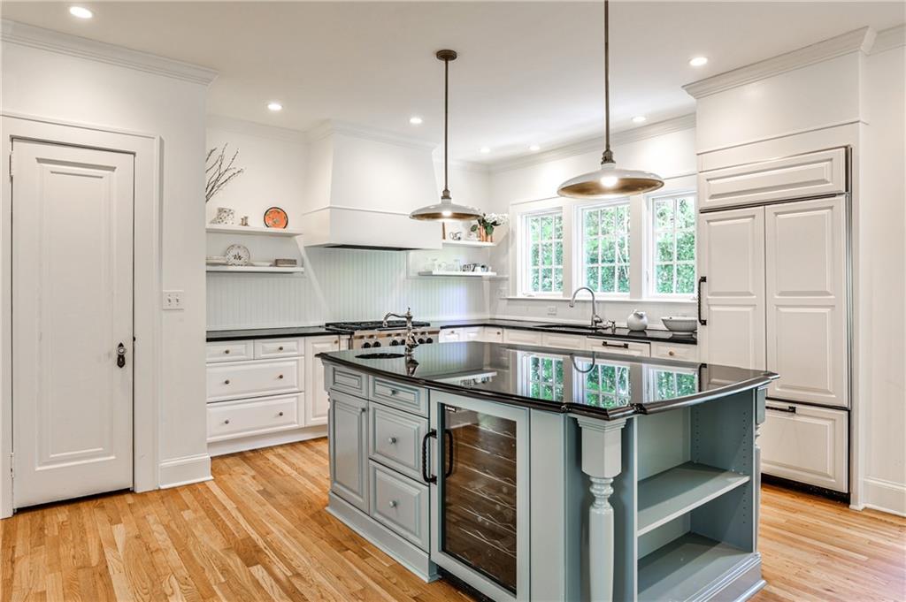 272 Rumson Road NE