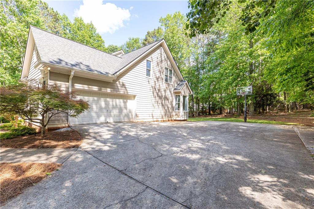 415 Morgan Falls Chase