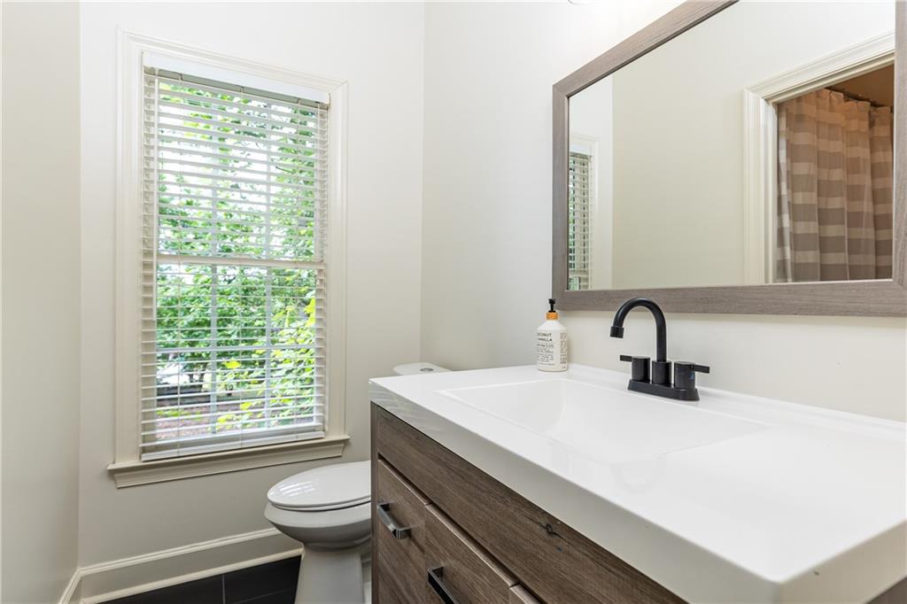 415 Morgan Falls Chase