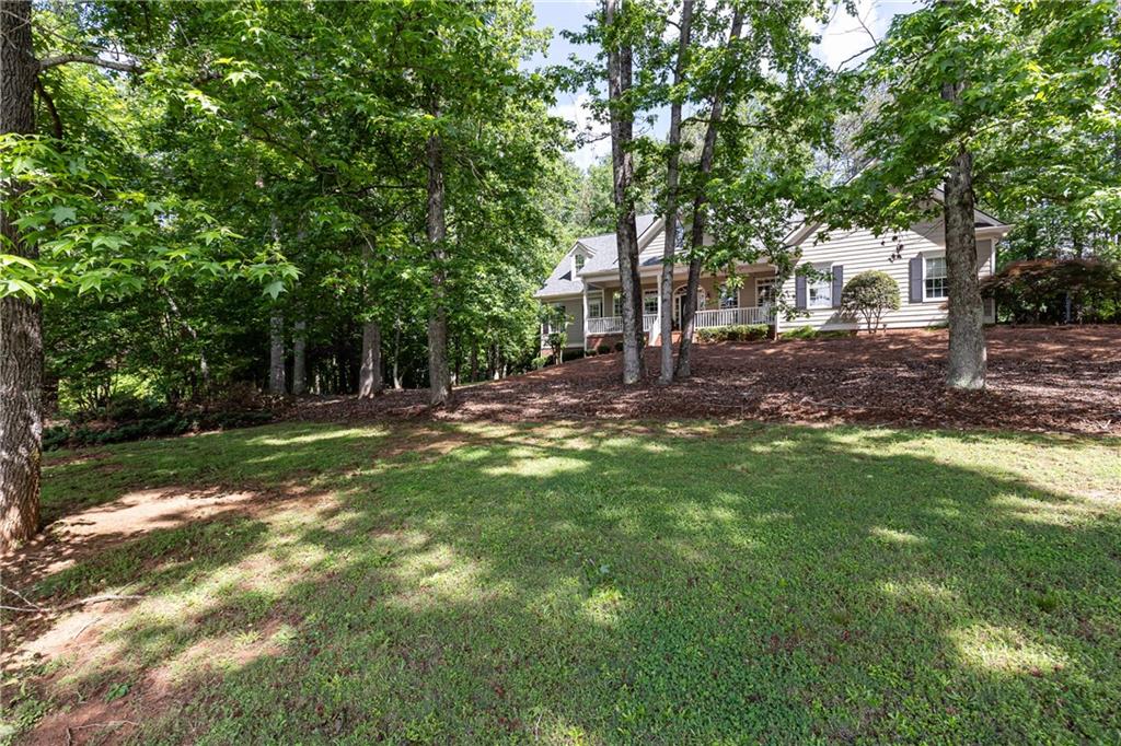 415 Morgan Falls Chase