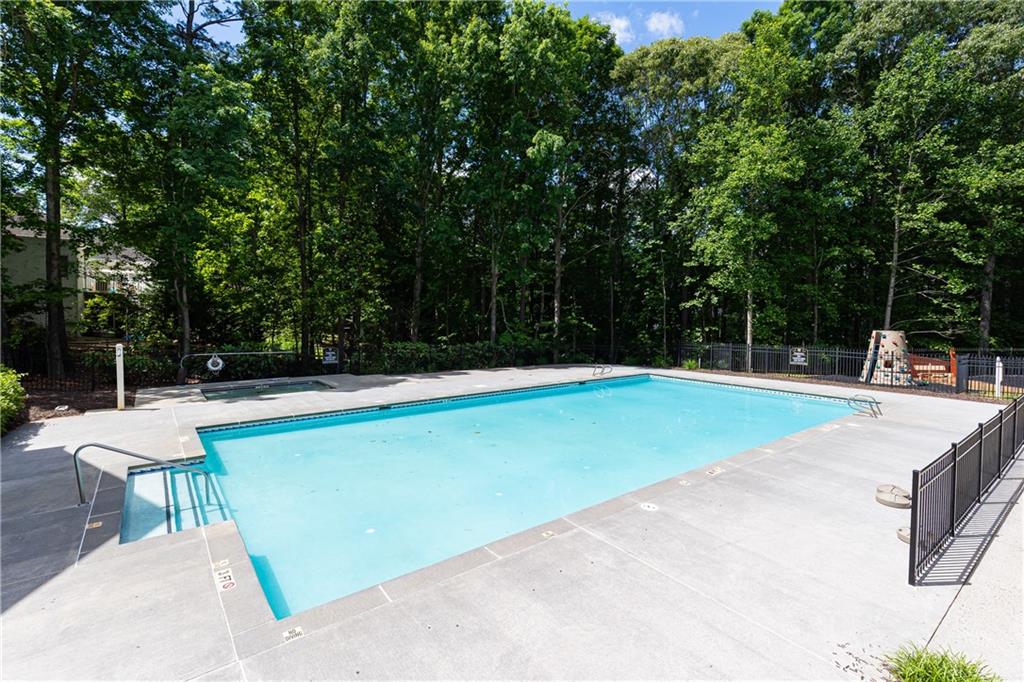 415 Morgan Falls Chase
