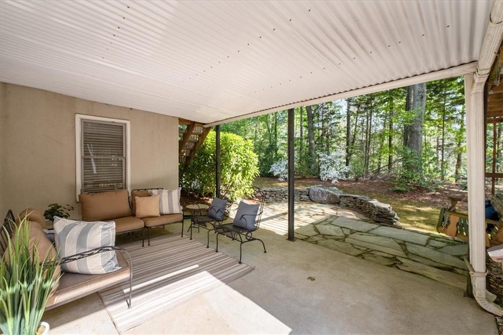350 Covered Bridge Place SW