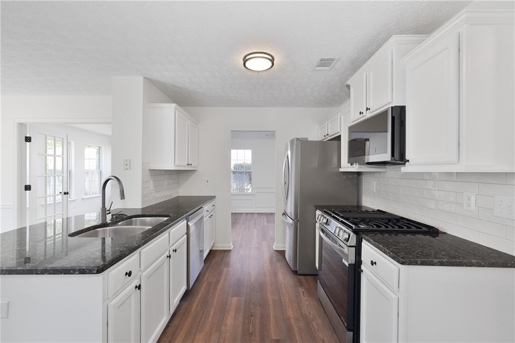 1553 Pinebreeze Drive