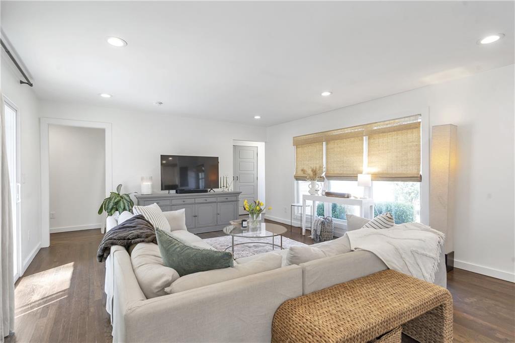 3896 Longview Drive