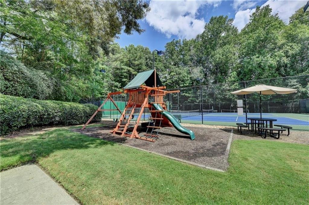 11140 Brookhollow Trail