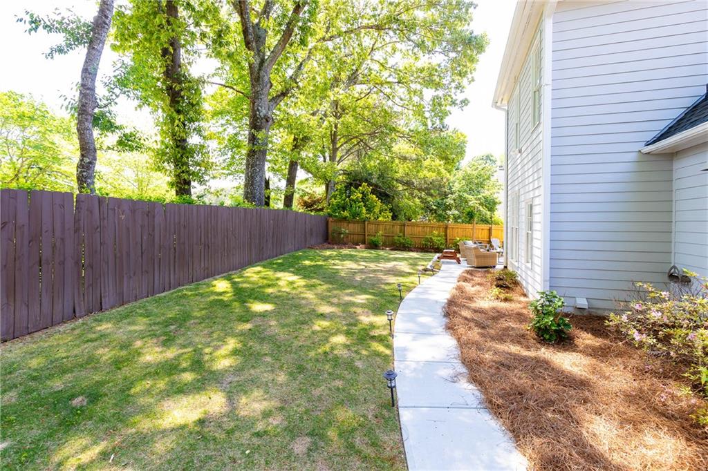 11140 Brookhollow Trail