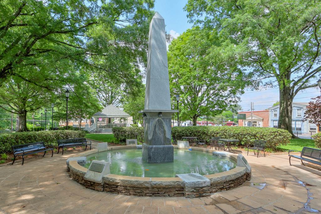 530 Arbor Creek Court