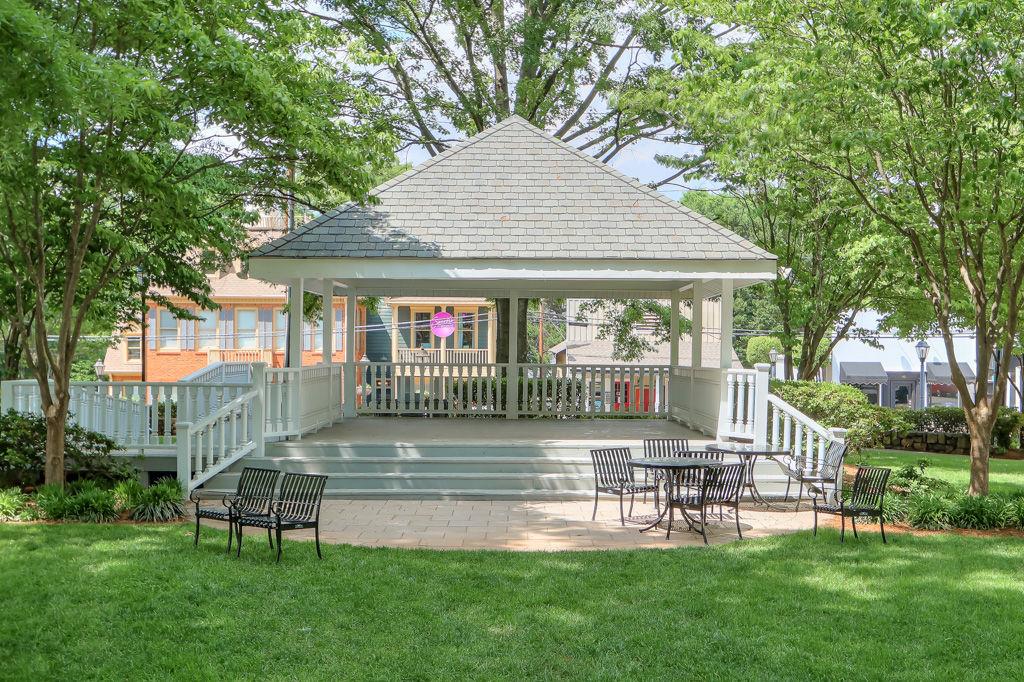 530 Arbor Creek Court