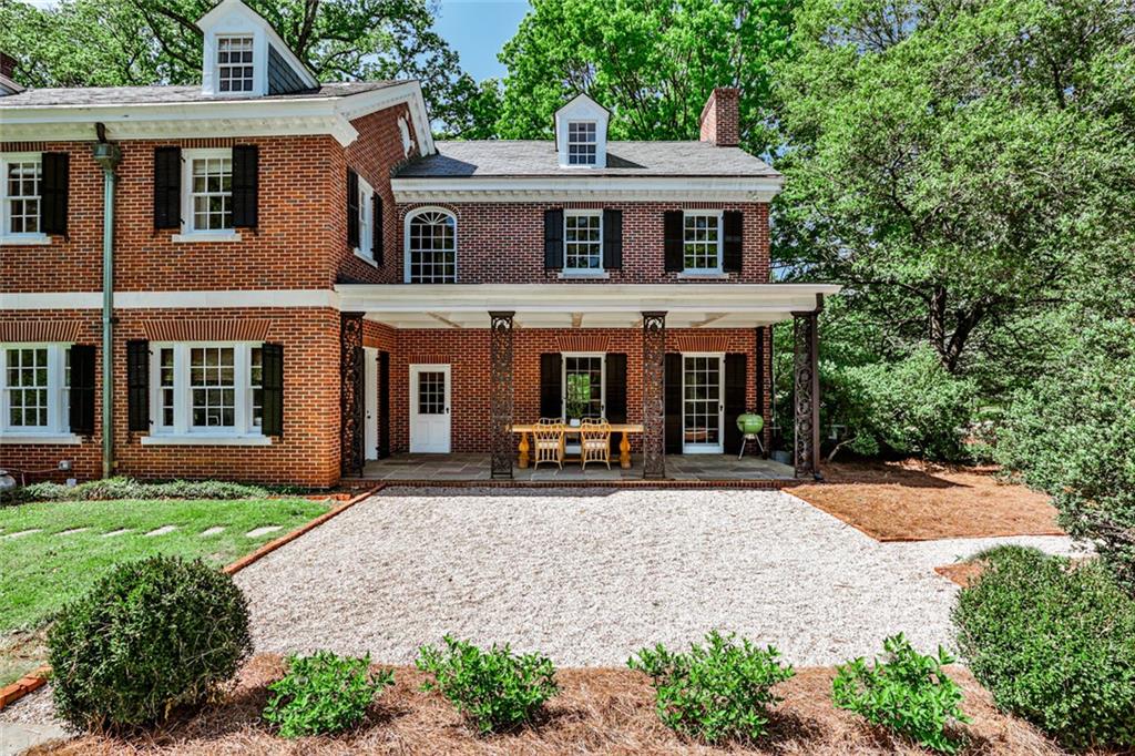 2121 Ponce de Leon Avenue NE